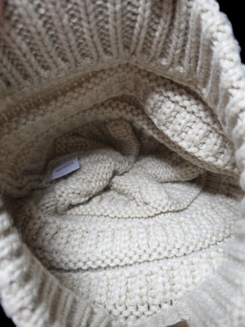 Unisex C.C. Beanie Classic Lt. Beige/Cream Cable-Knit Design With A Ribbed Cuff - Picture 4 of 7